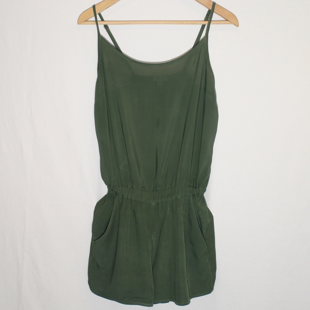 Splendid Olive Green Ajustable Strap Chinched Waist Lightweight Romper